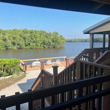River Wilderness Waterfront Cabins Еверґлейдс-Сіті Екстер'єр фото
