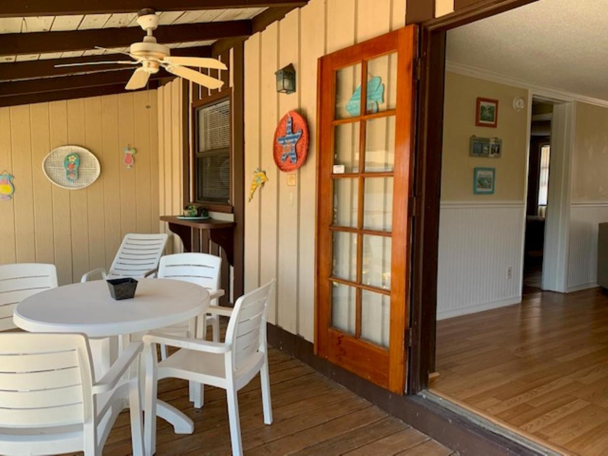 River Wilderness Waterfront Cabins Еверґлейдс-Сіті Екстер'єр фото