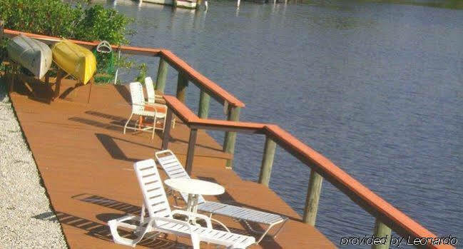 River Wilderness Waterfront Cabins Еверґлейдс-Сіті Екстер'єр фото